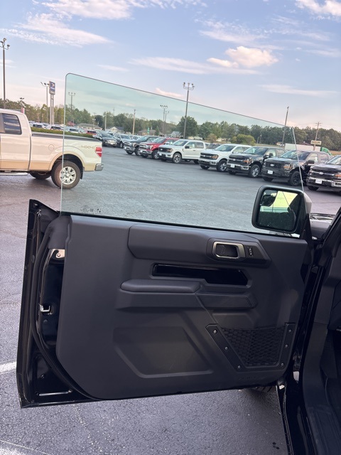 2025 Ford Bronco Base photo 13