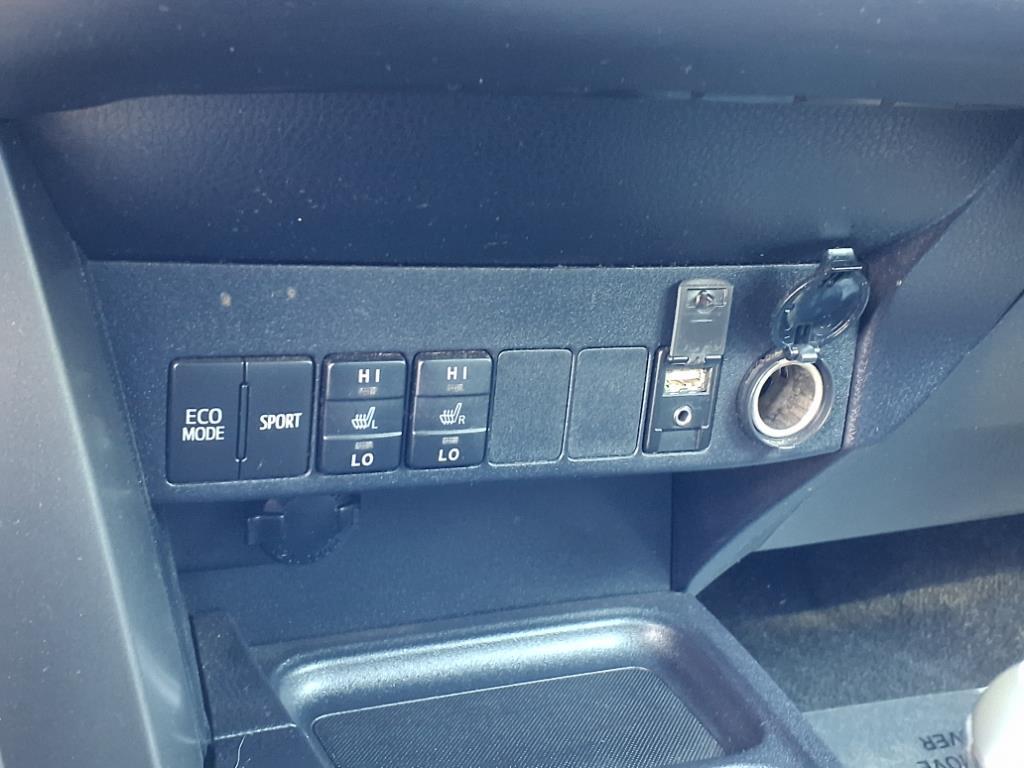 2017 Toyota RAV4 SE photo 11