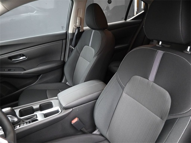 2025 Nissan Sentra SV photo 17