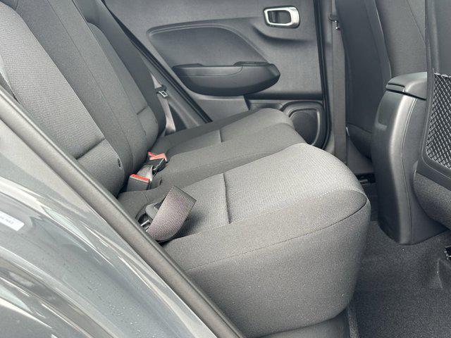 2025 Hyundai Venue SE photo 14