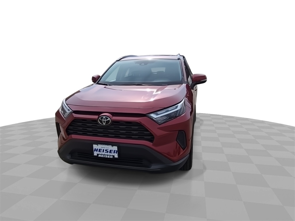 2023 Toyota RAV4 XLE photo 2