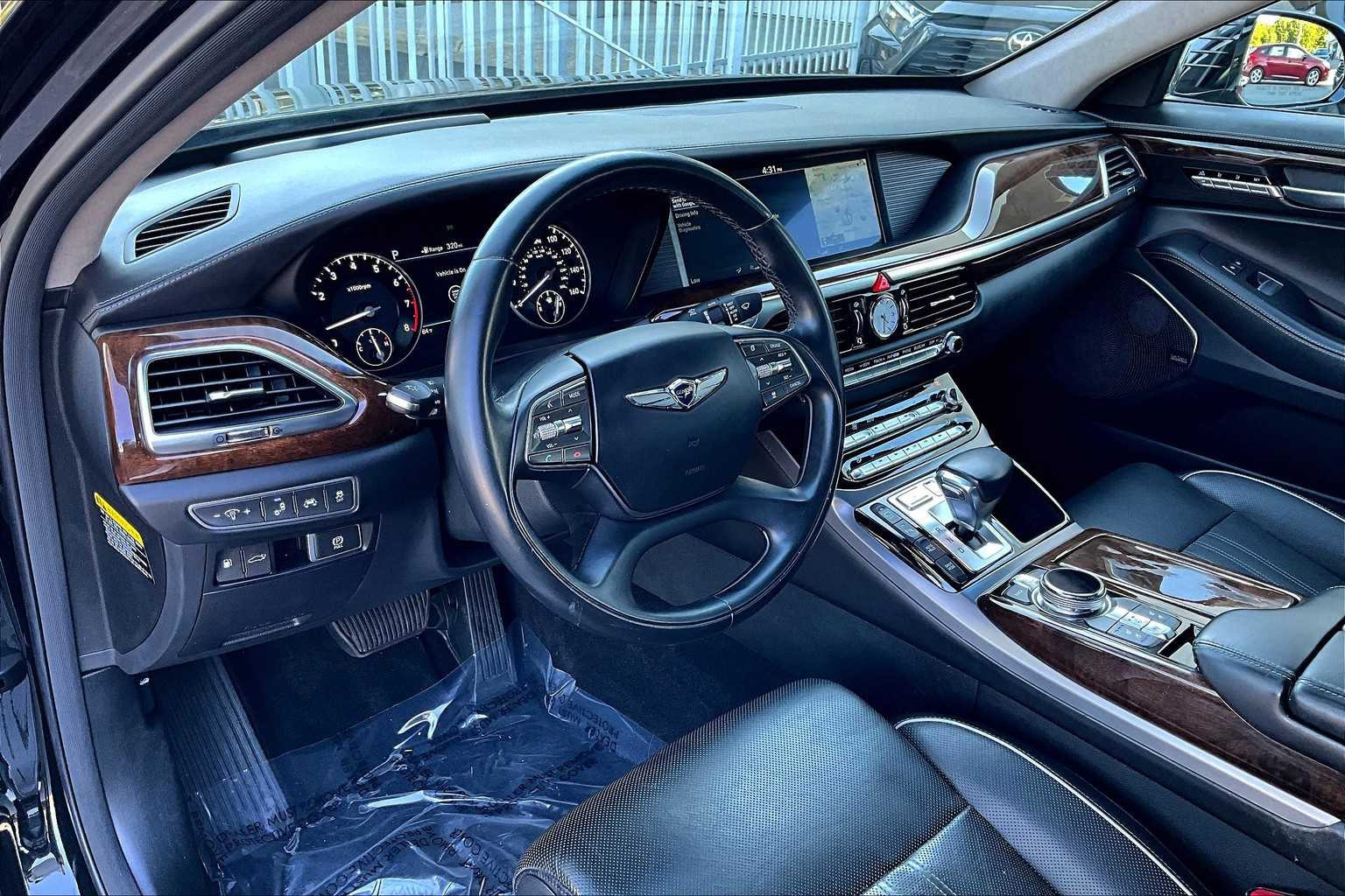 2017 Genesis G90 3.3T Premium photo 15