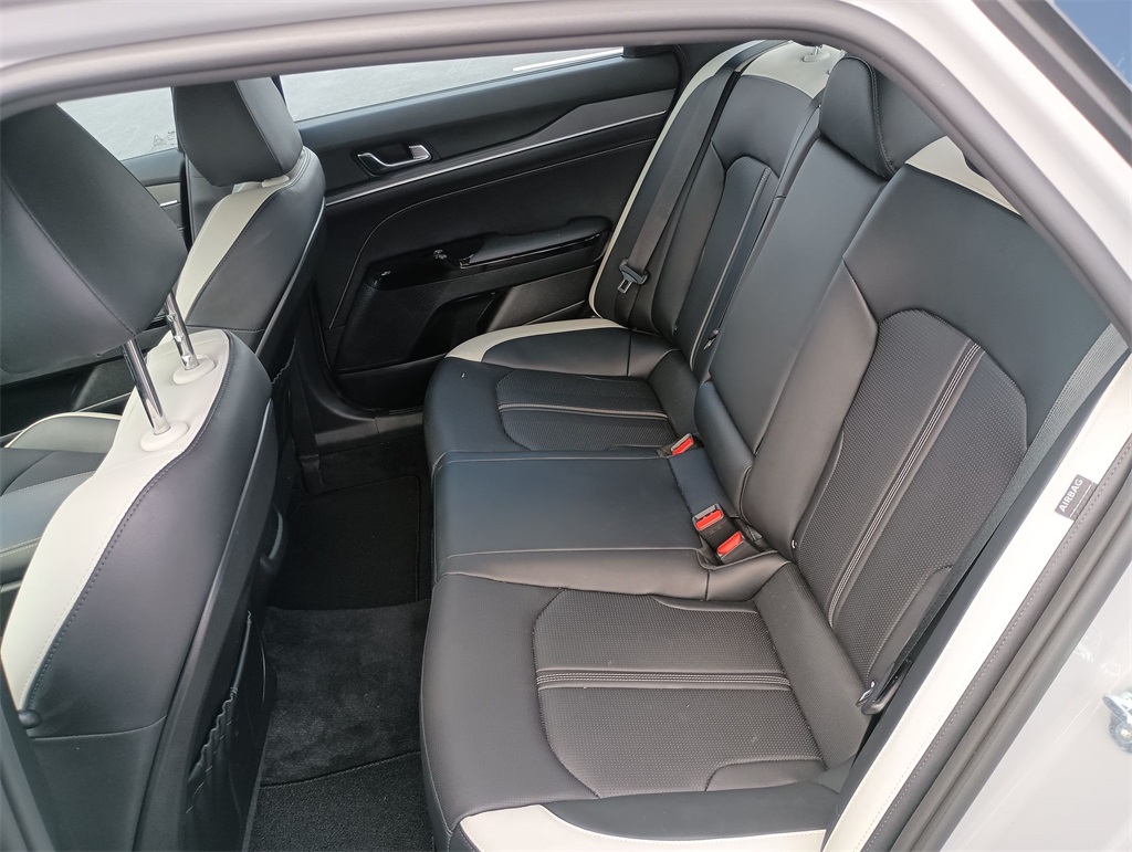 2025 Kia K5 GT-Line photo 28