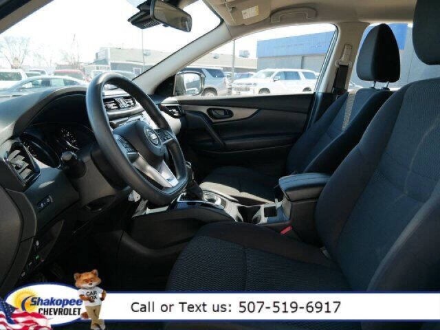 2021 Nissan Rogue Sport S photo 8