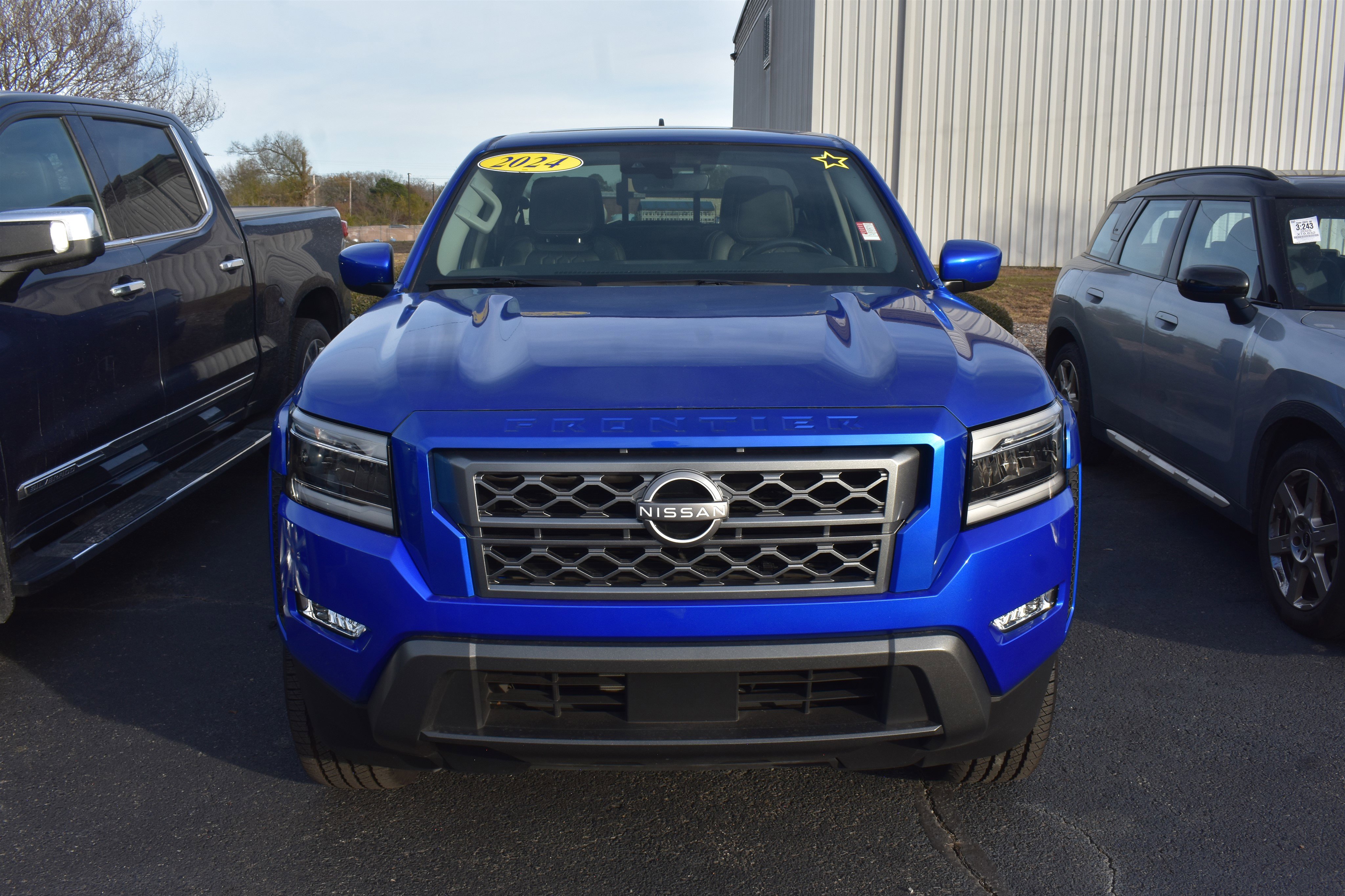 Used 2024 Nissan Frontier SL with VIN 1N6ED1EJXRN609787 for sale in Little Rock