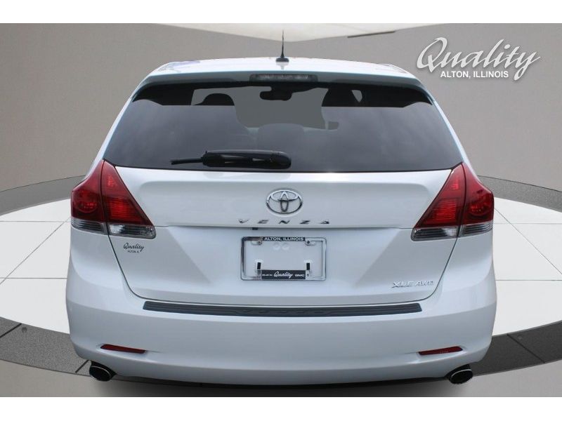 2013 Toyota Venza LE photo 3