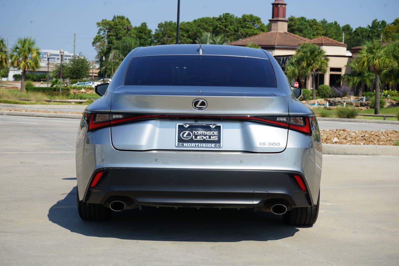 2023 Lexus IS 300 photo 7