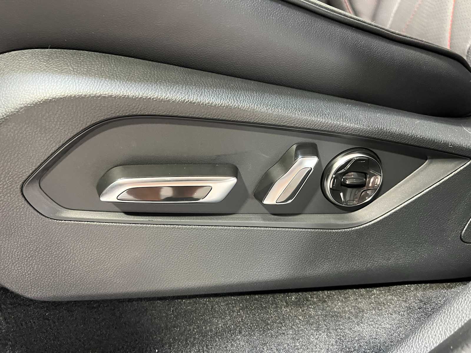 2026 Acura MDX SH-AWD A-Spec Advance photo 13