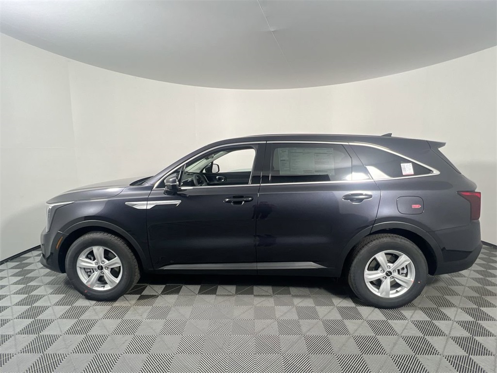 2026 Kia Sorento LX photo 6