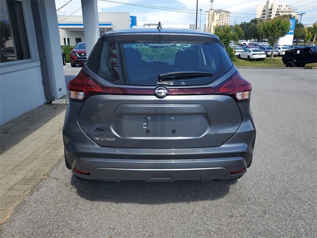 2025 Nissan Kicks Play S photo 4