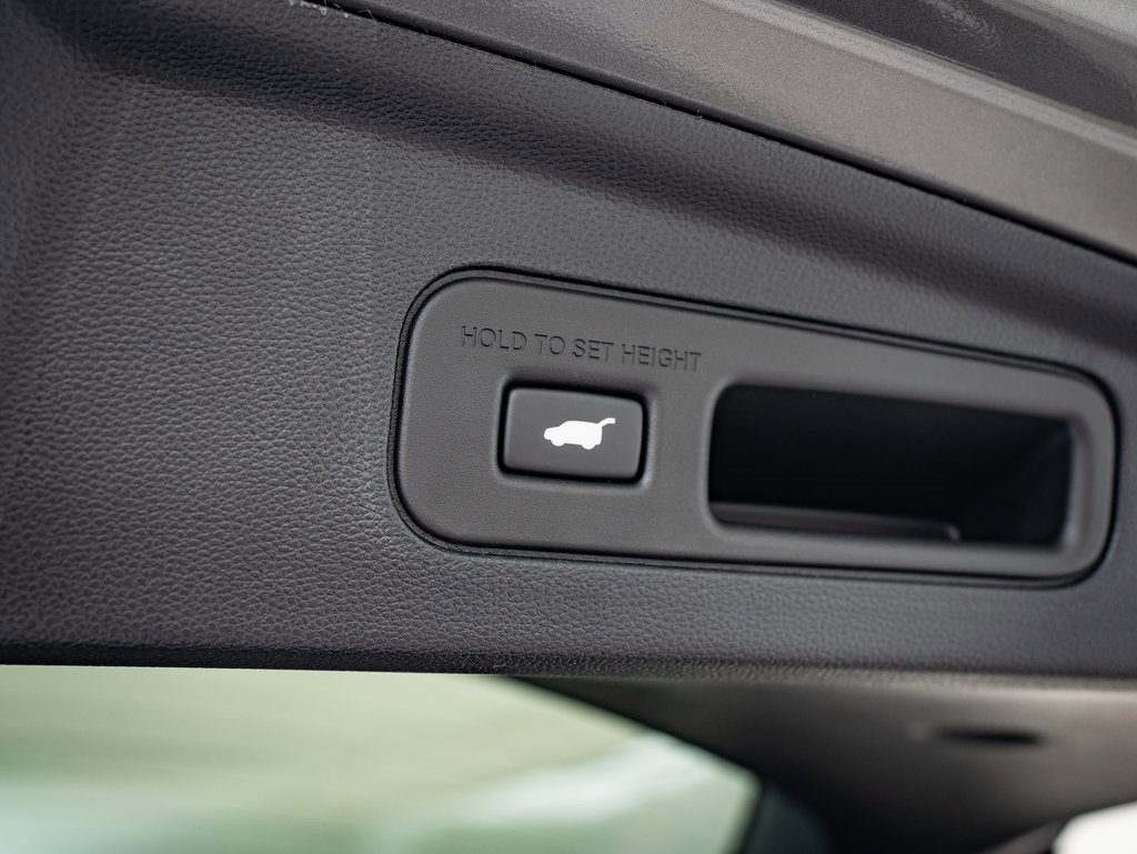 2025 Acura MDX SH-AWD Technology photo 16