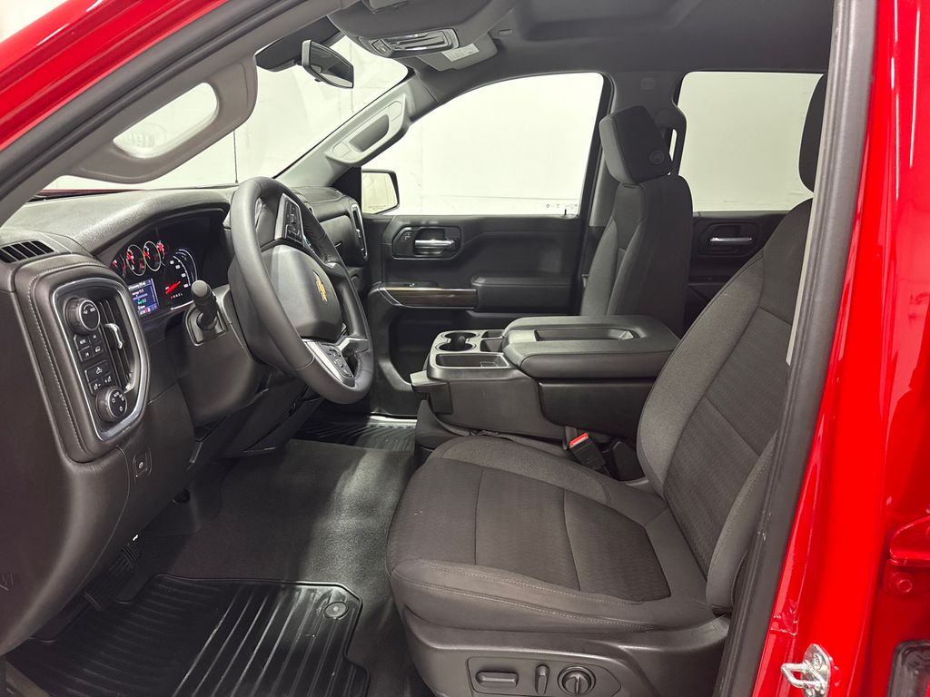 2022 Chevrolet Silverado 1500 LT photo 12