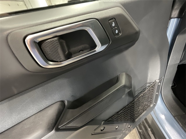 2025 Ford Bronco Outer Banks photo 19