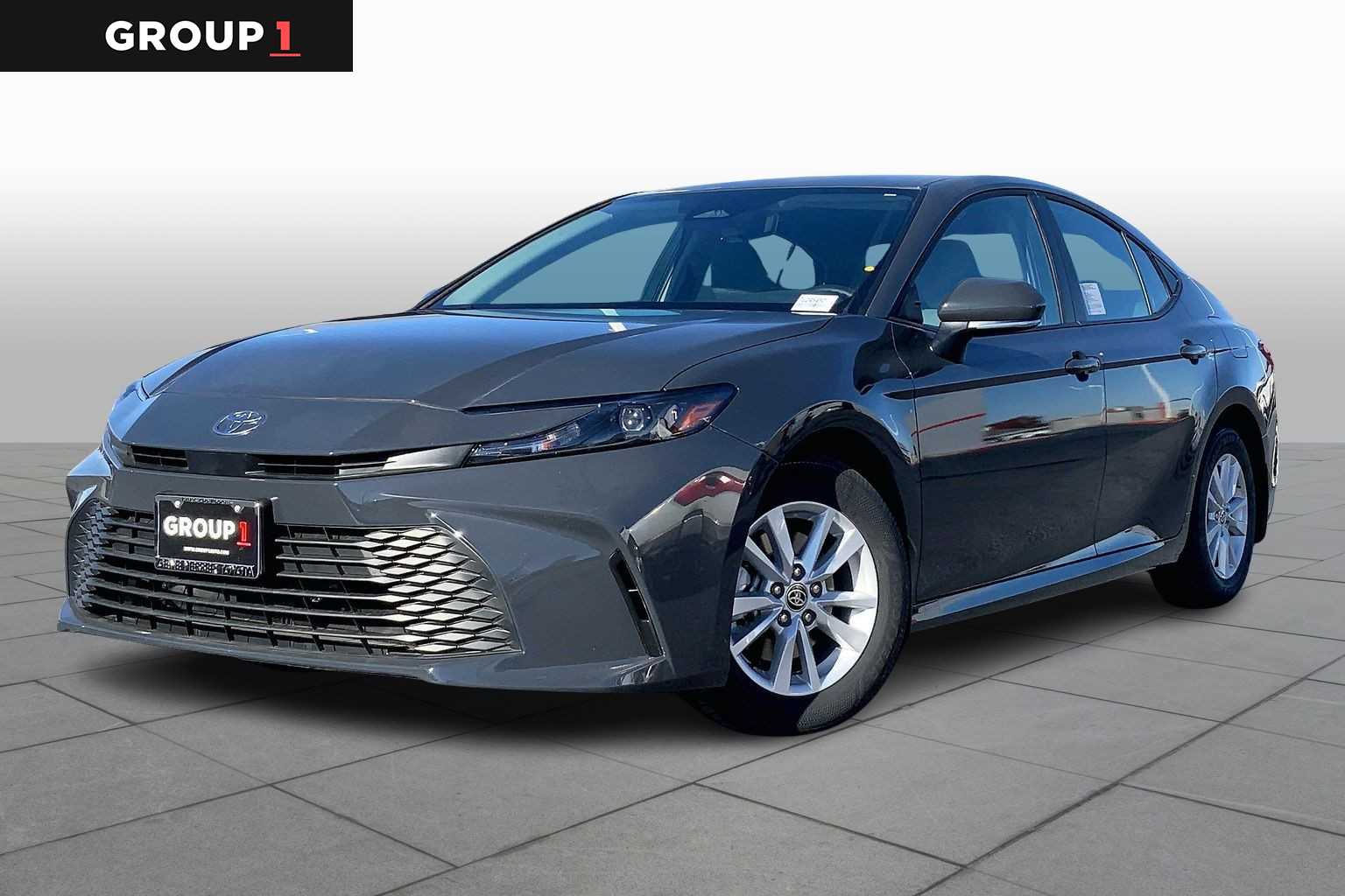 2026 Toyota Camry LE's photo