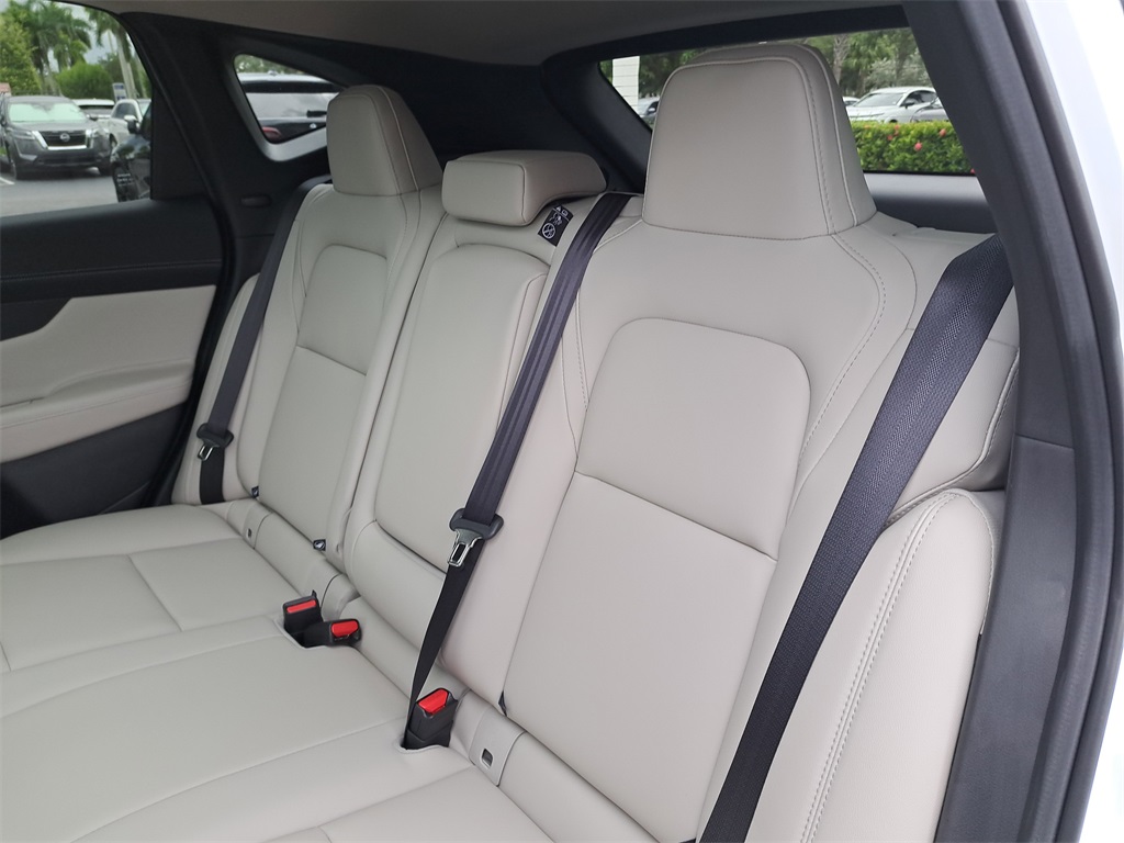 2025 Nissan Murano SL photo 13