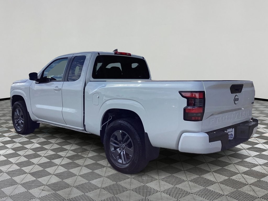 2025 Nissan Frontier SV photo 5