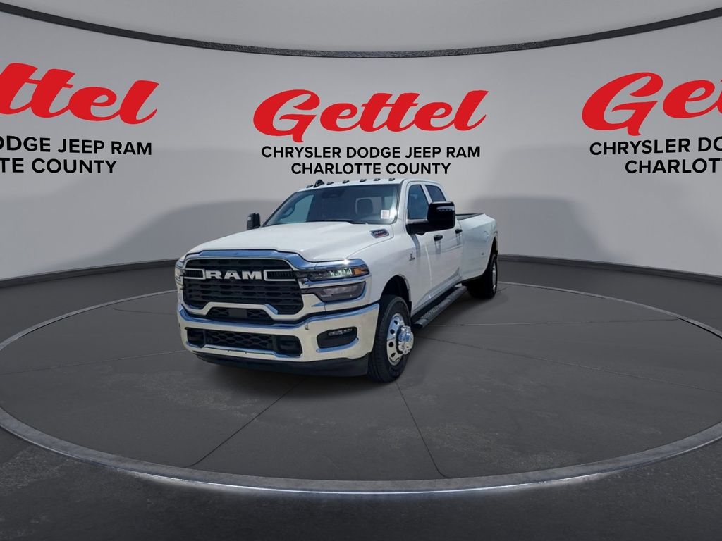2025 Ram 3500 Tradesman photo 2