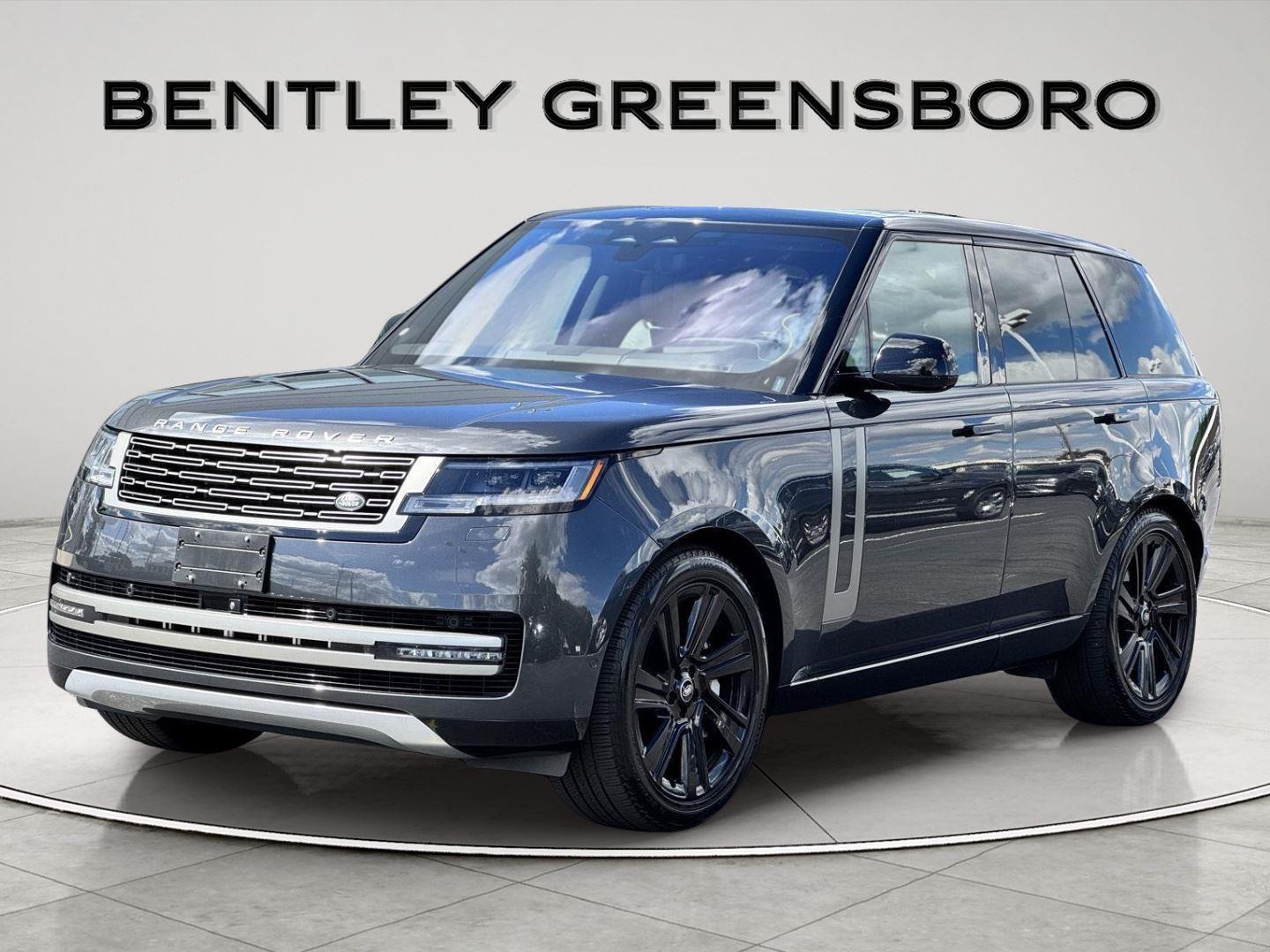 2023 Land Rover Range Rover SE photo 2