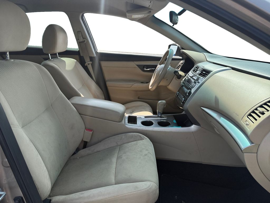 2015 Nissan Altima 2.5 S photo 15