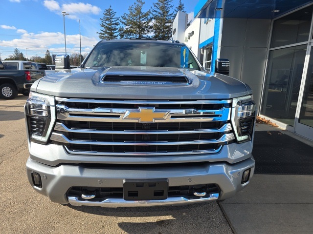 2026 Chevrolet Silverado 2500HD High Country photo 2