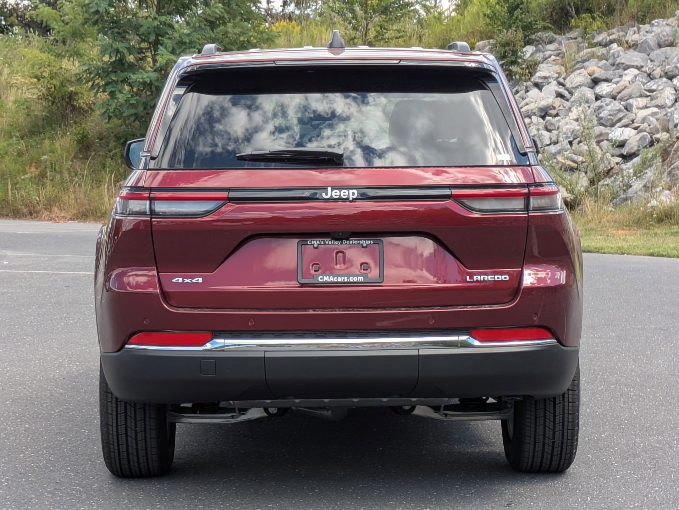 2025 Jeep Grand Cherokee Laredo X photo 4