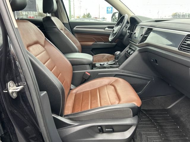 2022 Volkswagen Atlas V6 SEL Premium R-Line photo 3