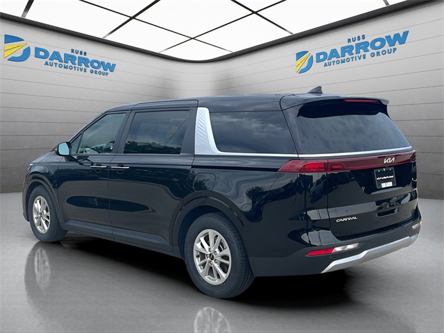 2024 Kia Carnival LX photo 3