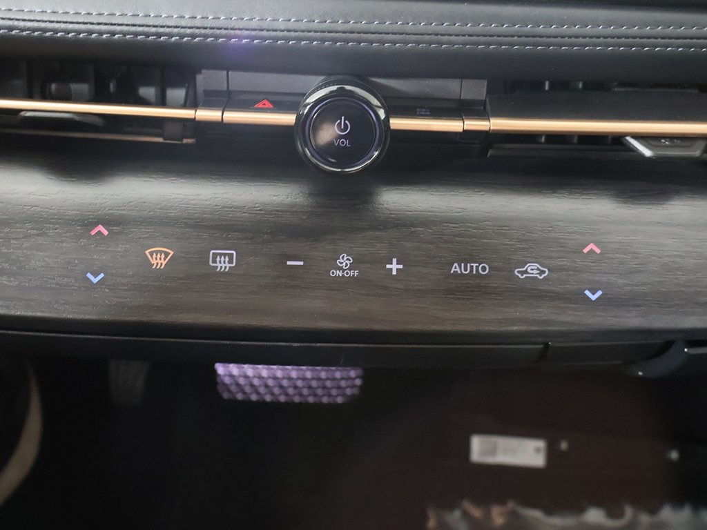 2023 Nissan ARIYA Engage Evolve+ Empower photo 40