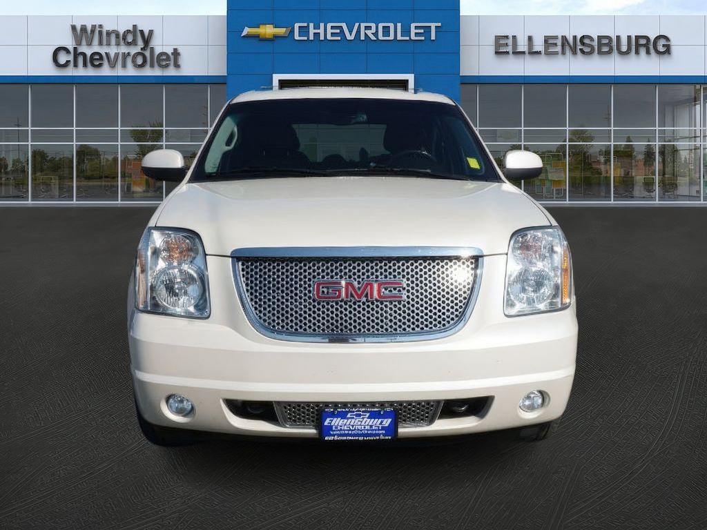 2014 Gmc Yukon 1500 Denali photo 2