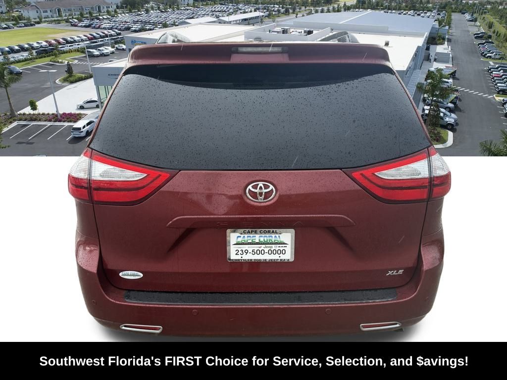 2017 Toyota Sienna L photo 4