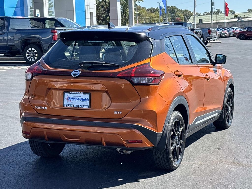 2021 Nissan Kicks SR photo 4