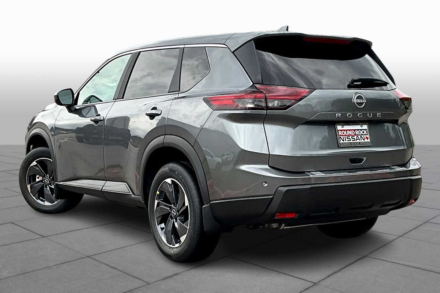 2025 Nissan Rogue SV photo 6