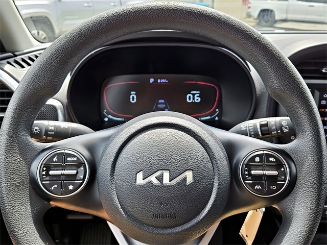 2023 Kia Soul LX photo 19