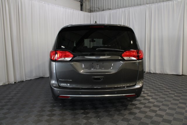 2018 Chrysler Pacifica Touring L photo 20