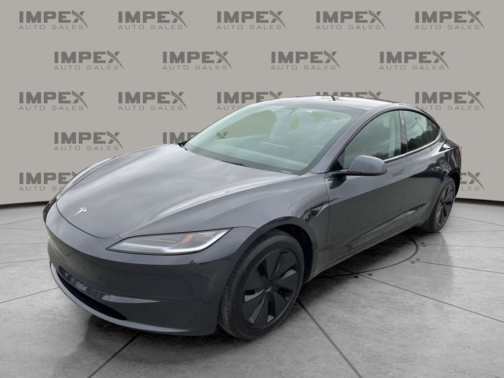 2025 Tesla Model 3 Performance's photo