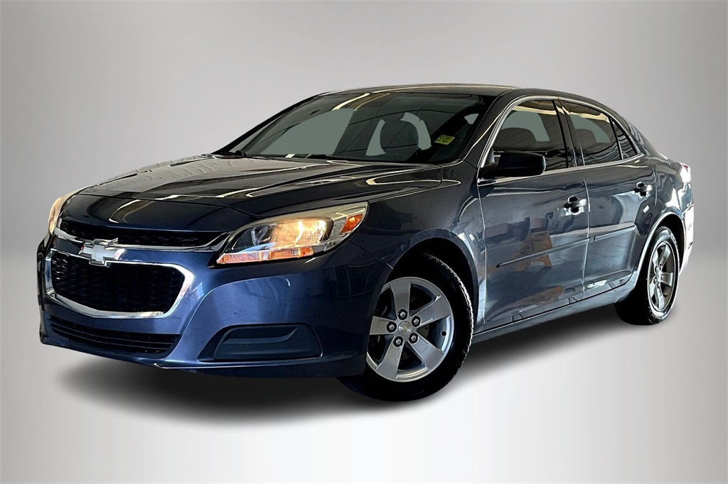 2015 Chevrolet Malibu LS photo 2