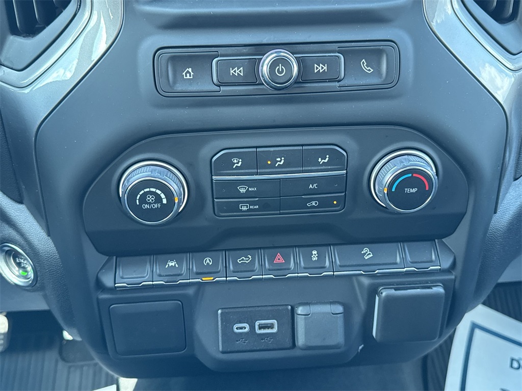 2024 Chevrolet Silverado 1500 Custom Trail Boss photo 19
