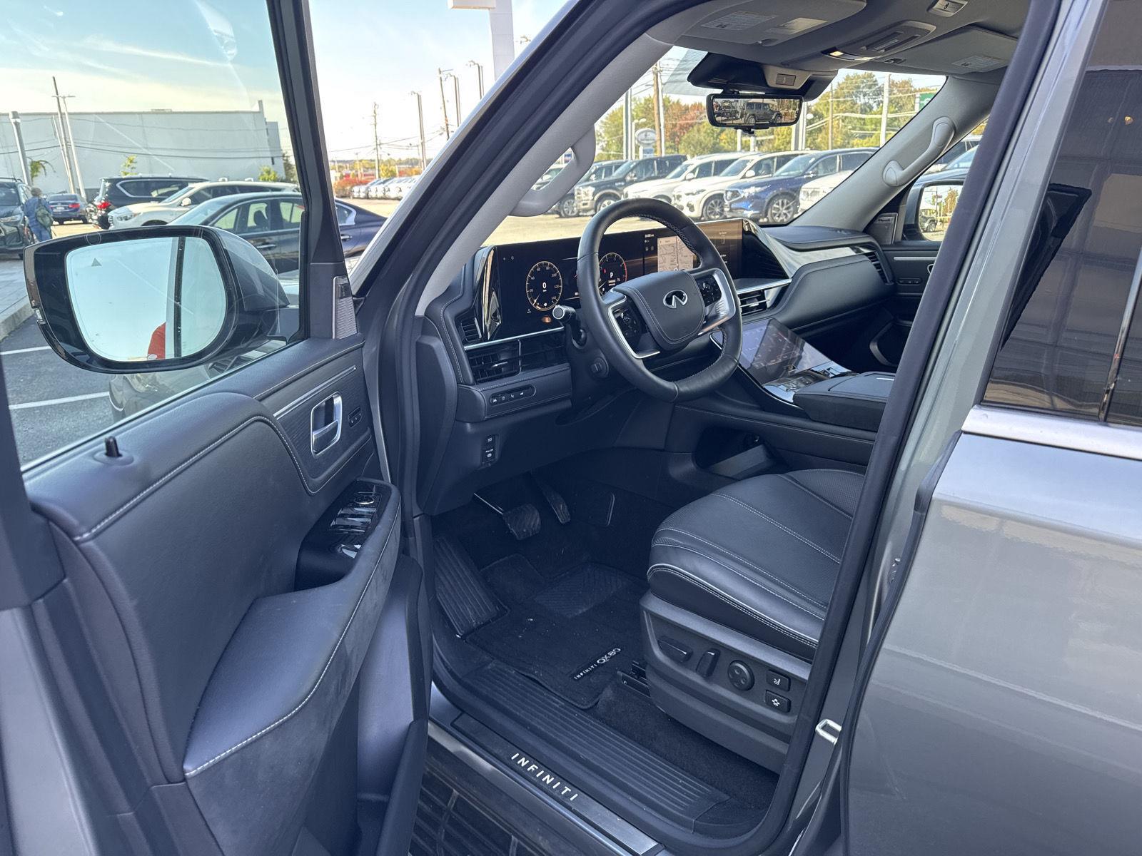 2025 Infiniti QX80 Sensory photo 12