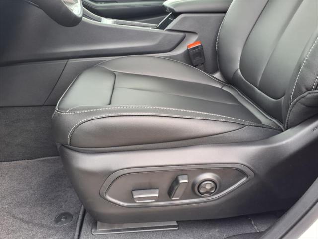 2025 Jeep Grand Cherokee Limited photo 4