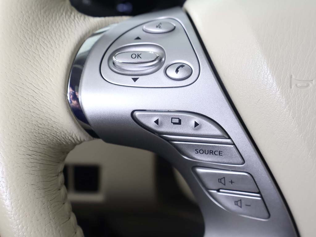2015 Nissan Murano SL photo 39