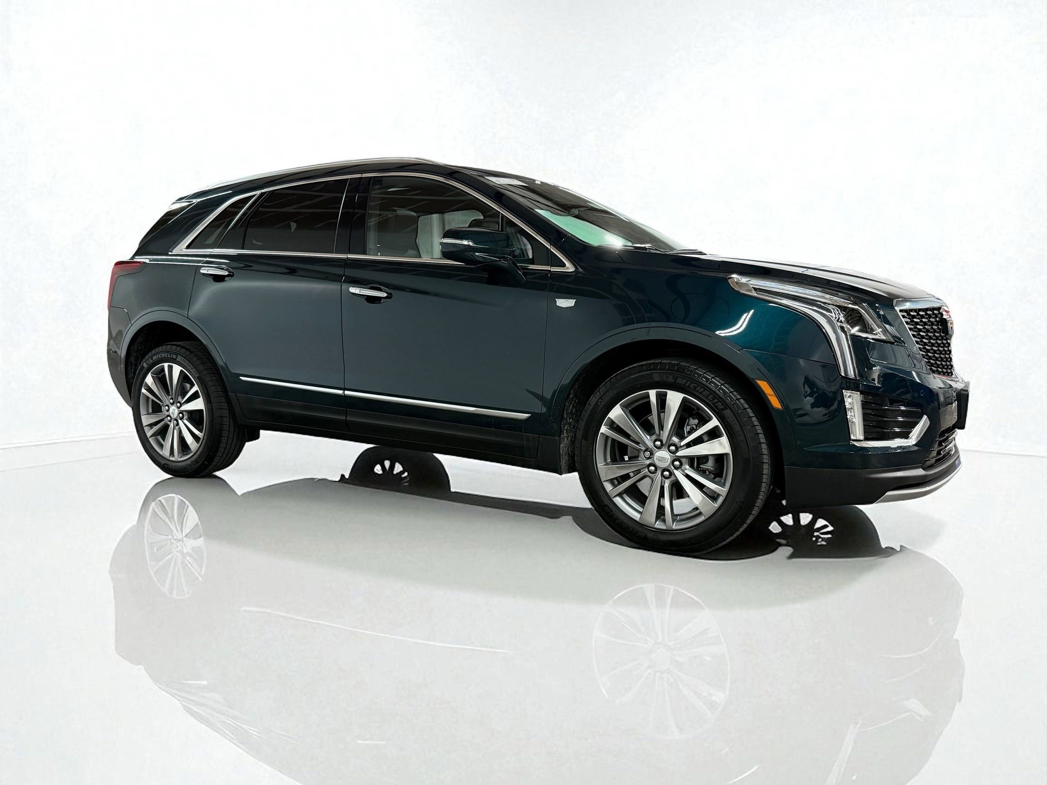 2025 Cadillac XT5 Premium Luxury photo 4
