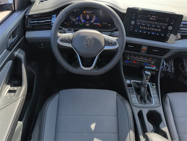 2025 Volkswagen Jetta 1.5T SE photo 7