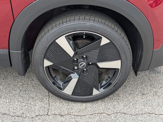 2025 Nissan Kicks SR photo 10