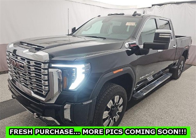 2024 GMC Sierra 2500HD Denali's photo