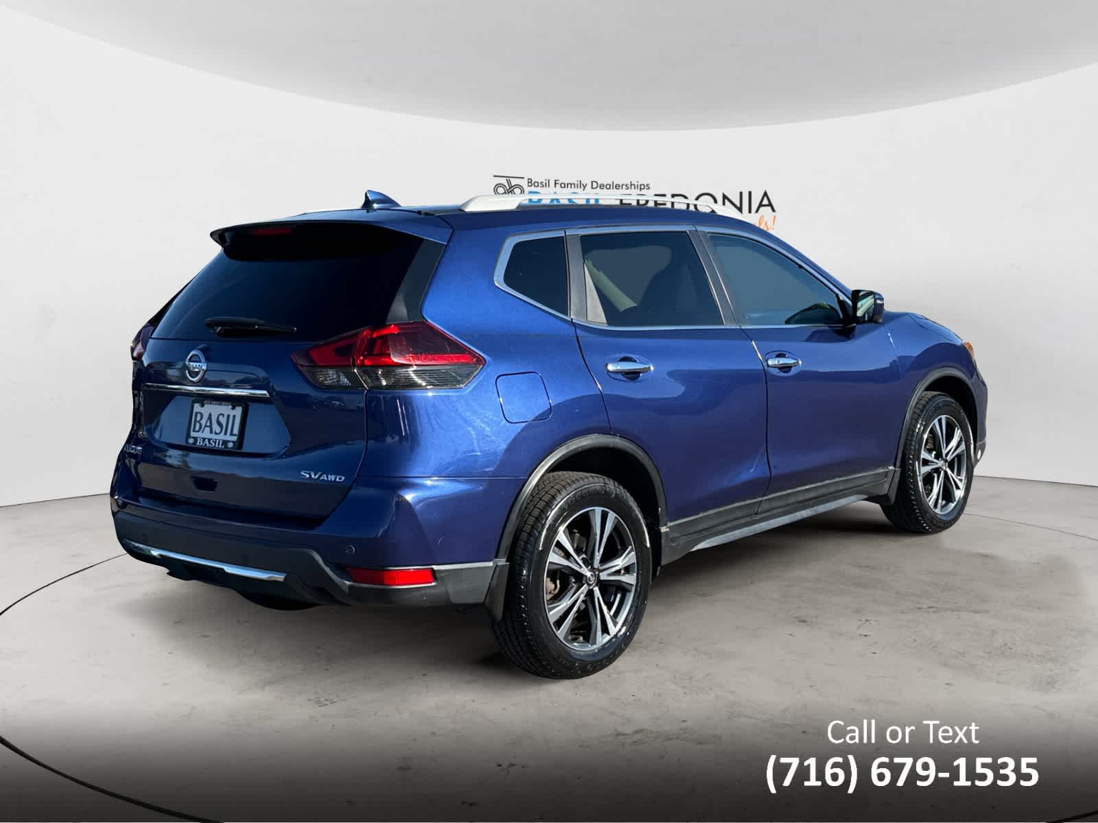 2019 Nissan Rogue SV photo 4