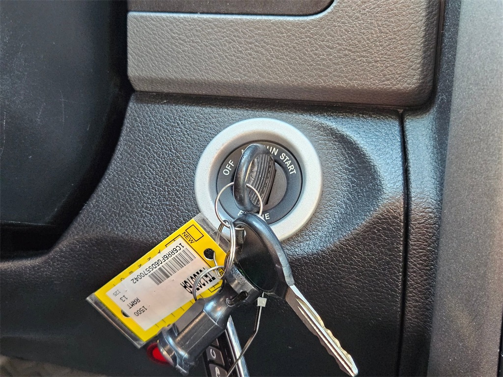 2013 Ram 1500 Tradesman Express photo 17
