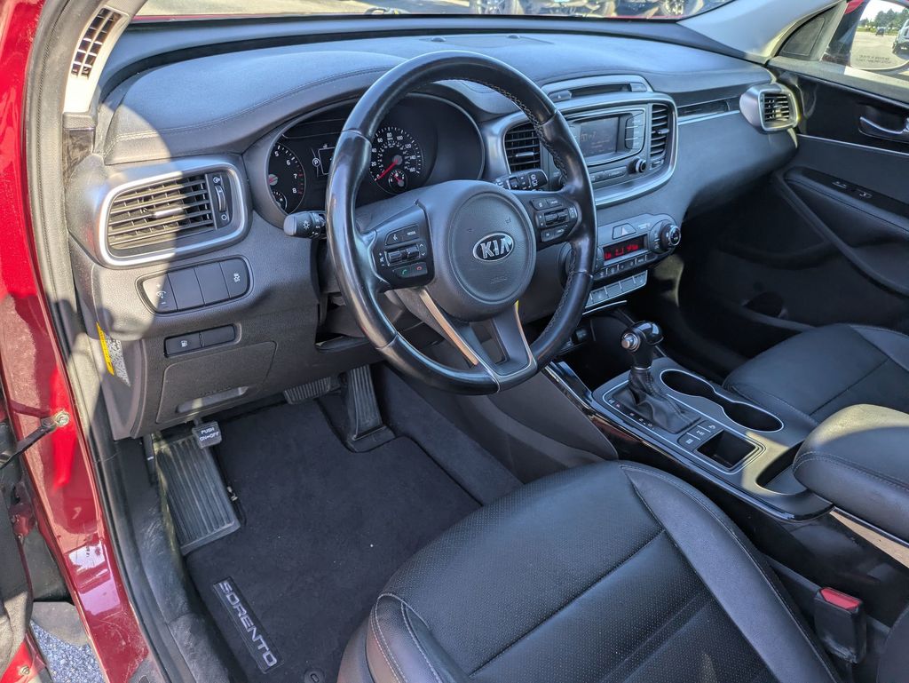 2016 Kia Sorento EX photo 9