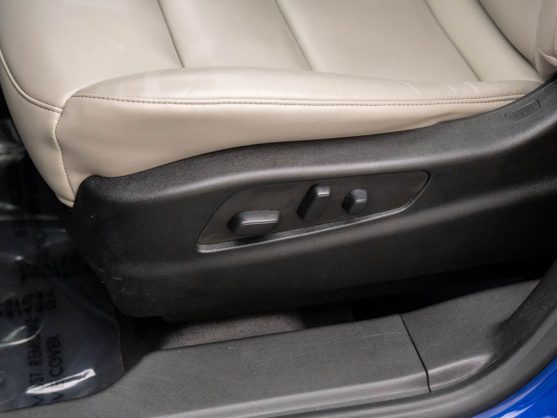 2023 Cadillac XT4 Premium Luxury photo 14