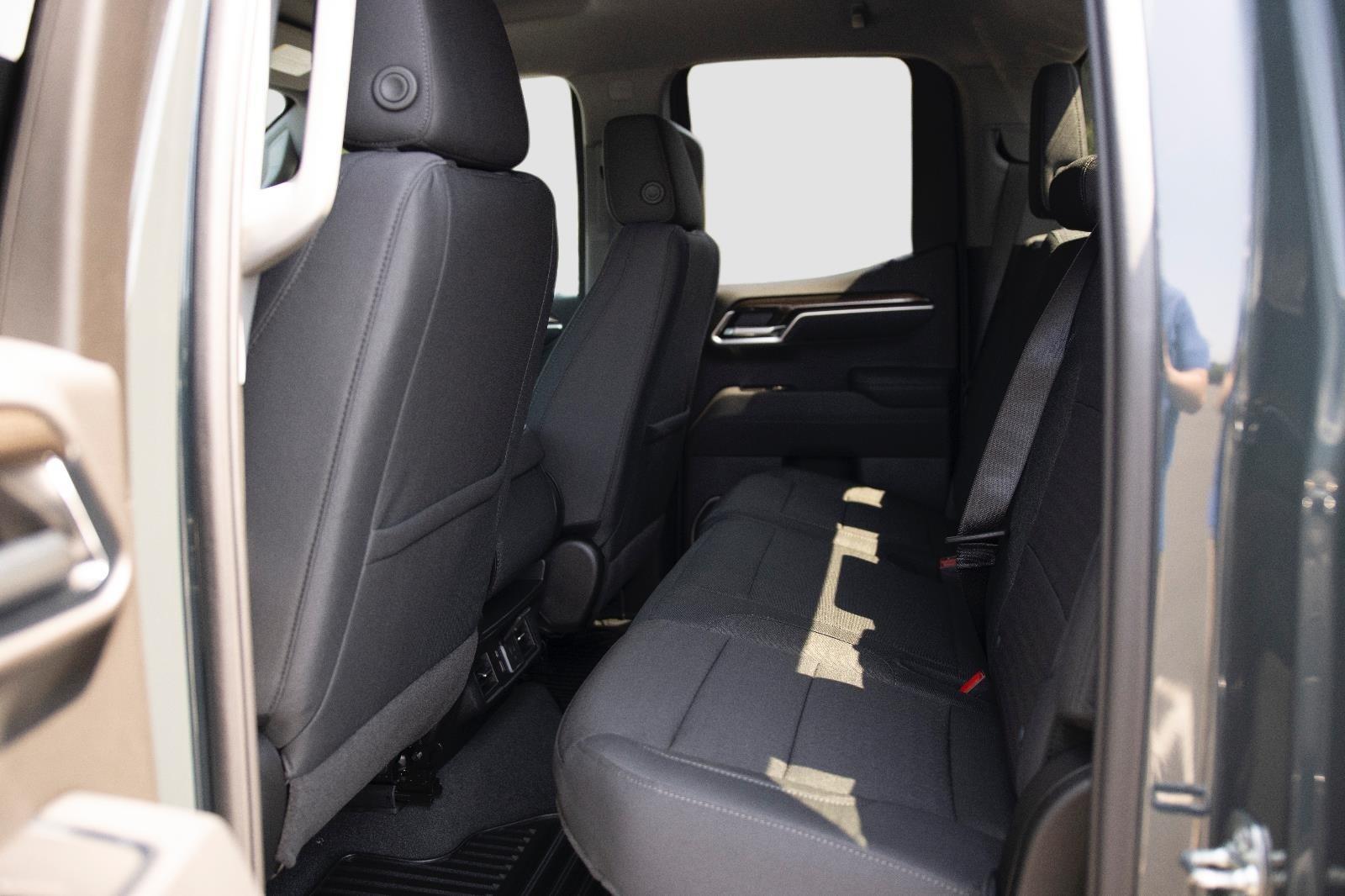 2025 Chevrolet Silverado 1500 LT photo 17