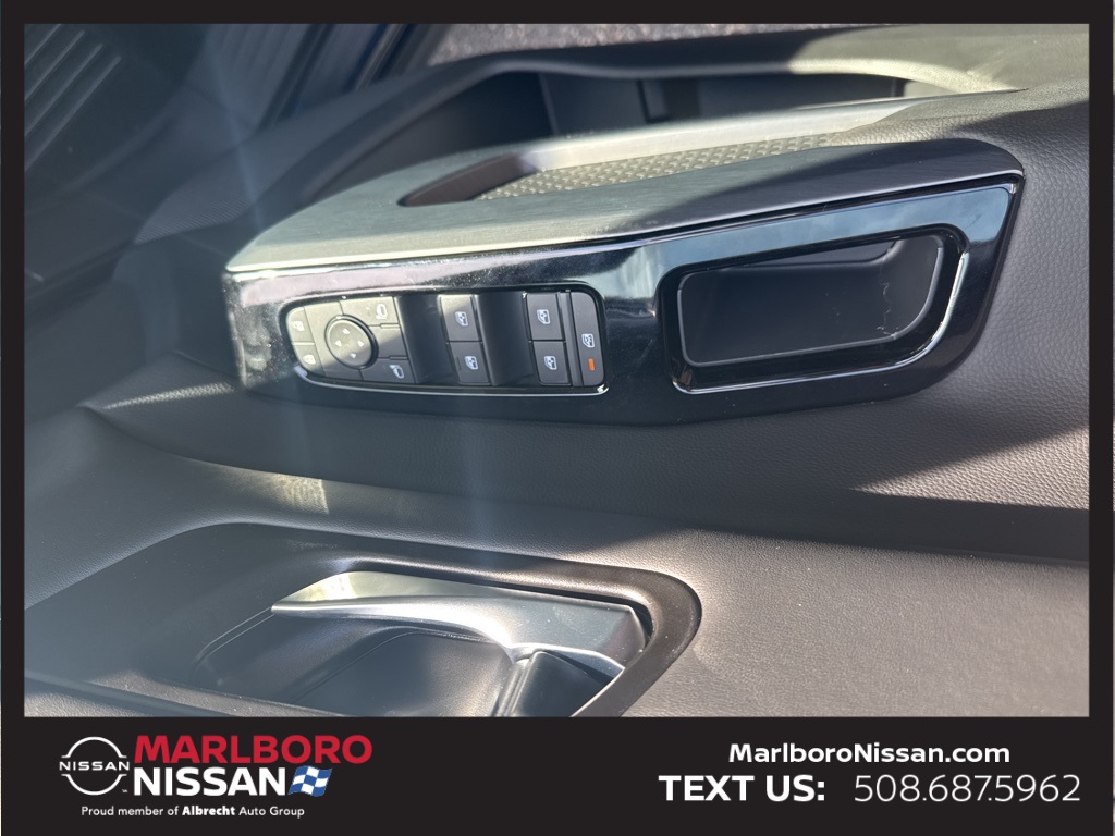 2025 Nissan Pathfinder SL photo 22